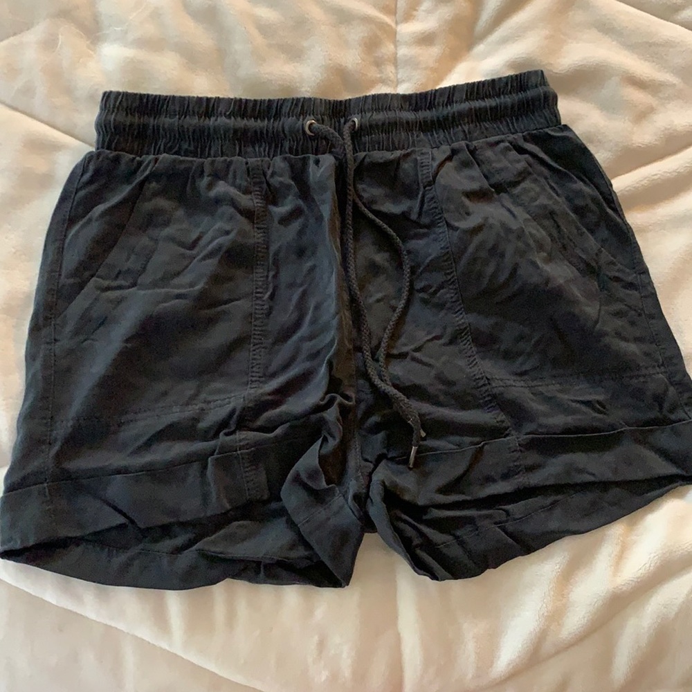 charcoal grey shorts